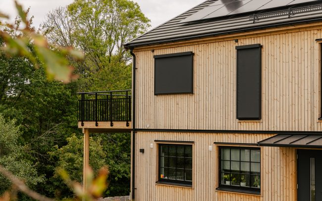 Solskydd utvändigt villa